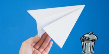 Вчера снёс в телефоне