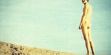 Панин выложил в инстаграме фото голого Цоя