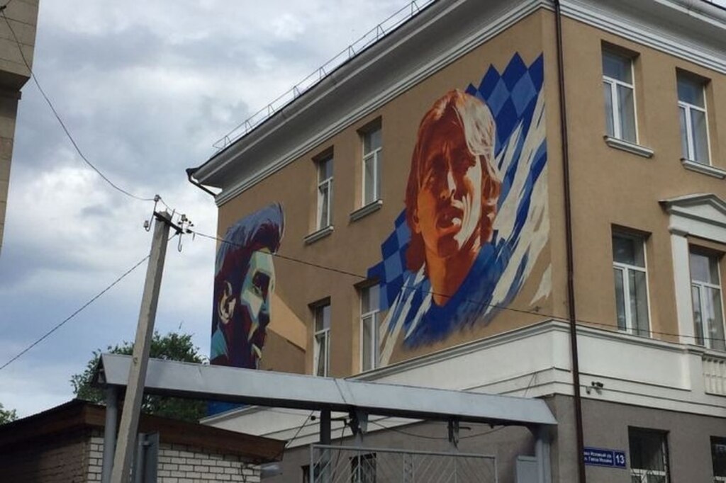 несчастливые граффити футболистов казань