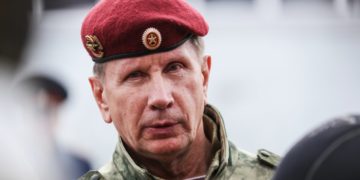 Золотов подал иск к Навальному