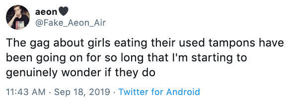 Девушки едят свои тампоны