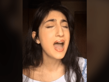 Собака писала