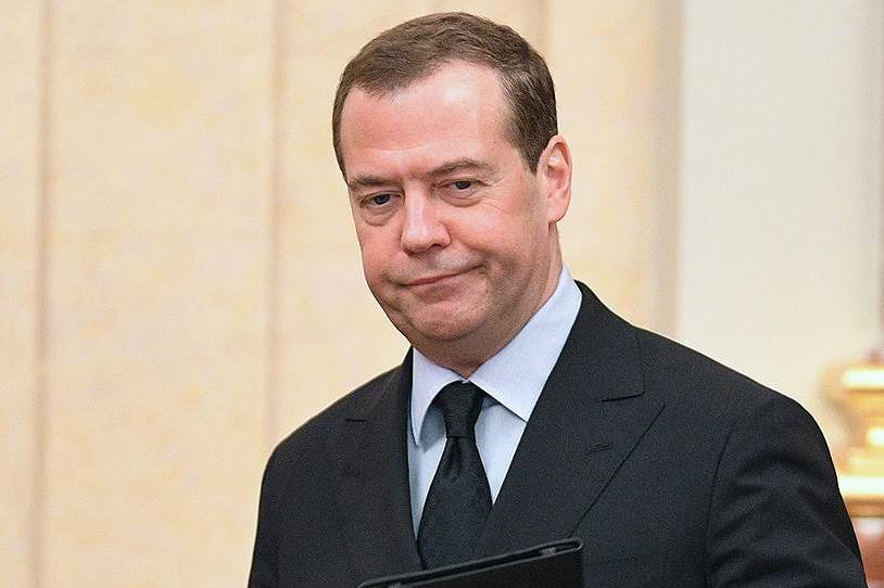 Медведев украинцы. Медведев ублюдки. Медведев выродки. Медведев Мем ублюдки.