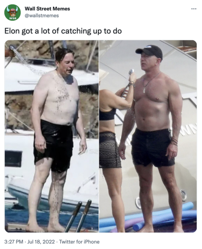 Илон Маск без футболки