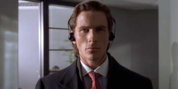 Патрик Бейтман в наушниках