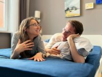 Айтишник заставил ChatGPT общаться с девушками